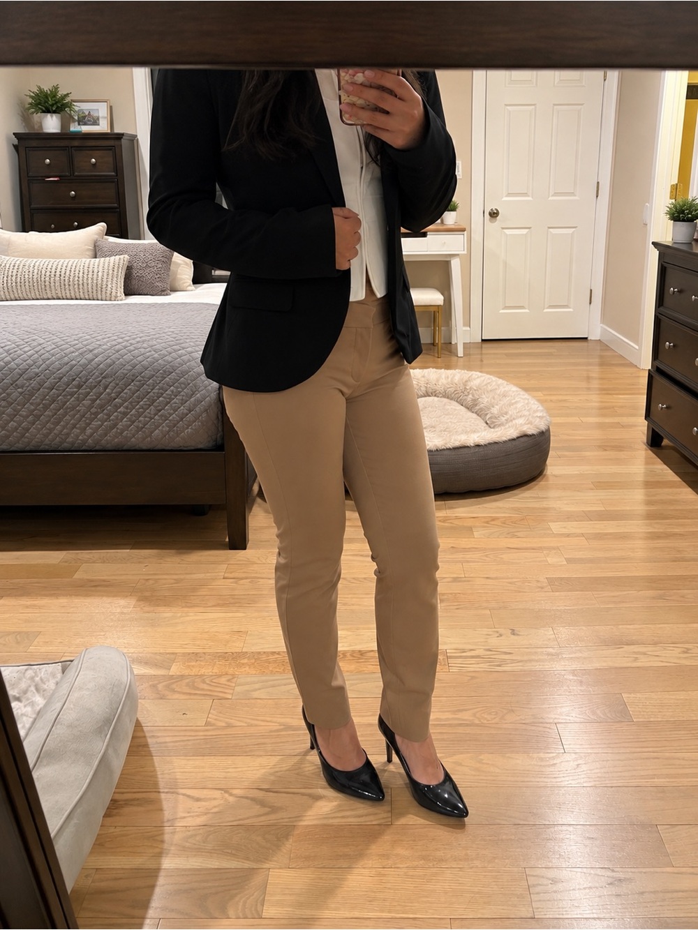 Banana Republic Slim Ankle Pants in Camel/Tan